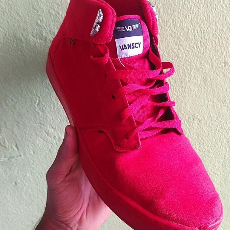 Tenis best sale vanscy vermelho