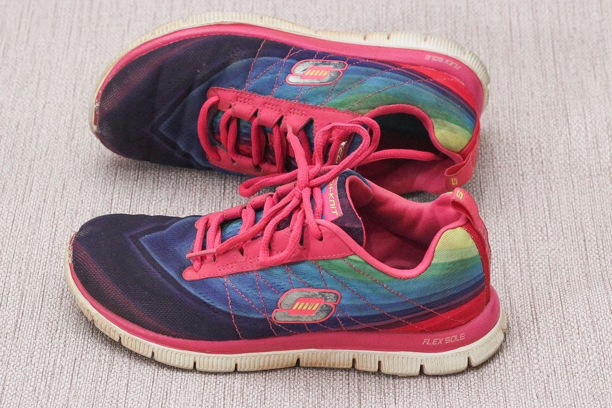 تمساح نطاق التقليل tenis skechers knit 