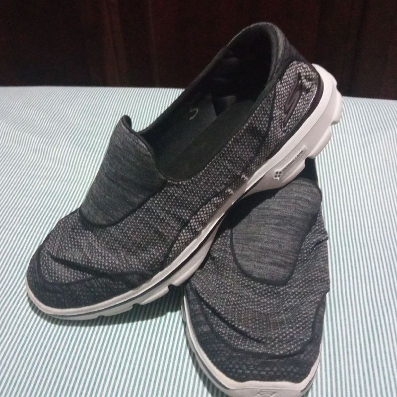 Tenis Skechers Goga Plus Go Walk 3 Original Feminino Importado Cor Cinza Tenis Skechers Goga Plus Go Walk 3 Origi Usado 101285126 enjoei