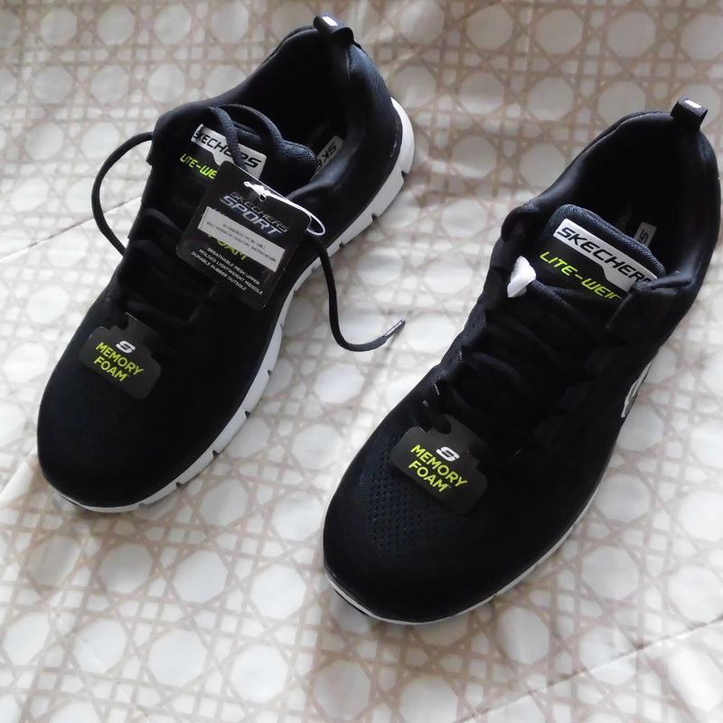 Skechers lightweight best sale dual lite