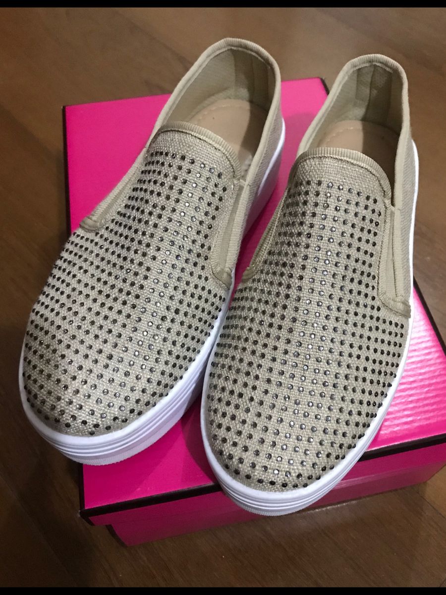 tenis slip on prego
