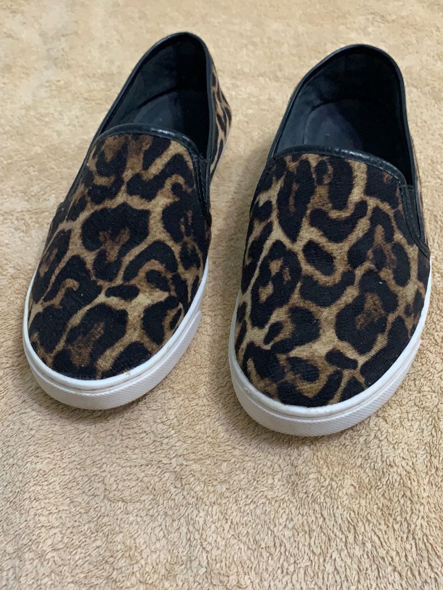 slip on oncinha arezzo