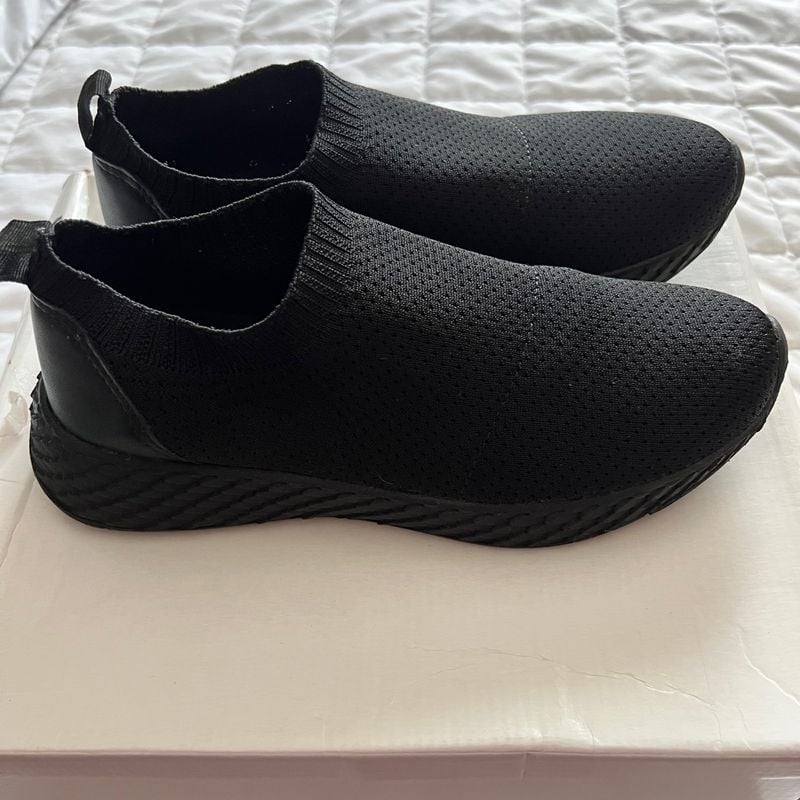 Corello 2024 slip on