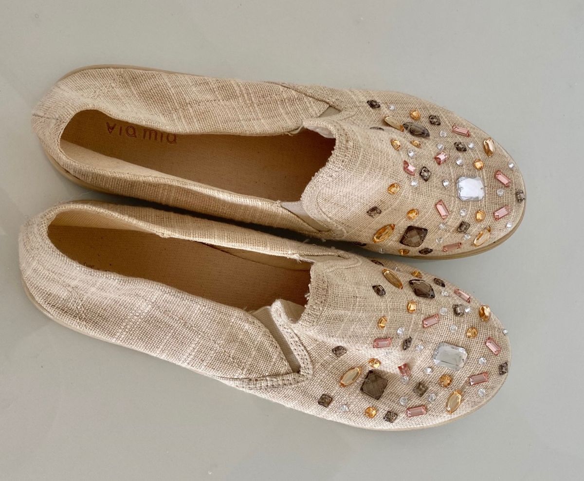 tenis bordados com pedrarias