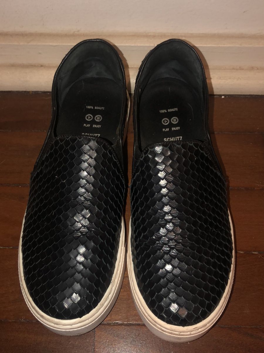 slip on schutz preto