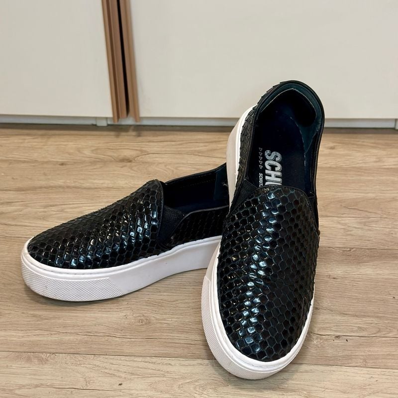 Tênis Slip On Shutz Couro Preto Tênis Feminino Schutz Usado 103774510  enjoei