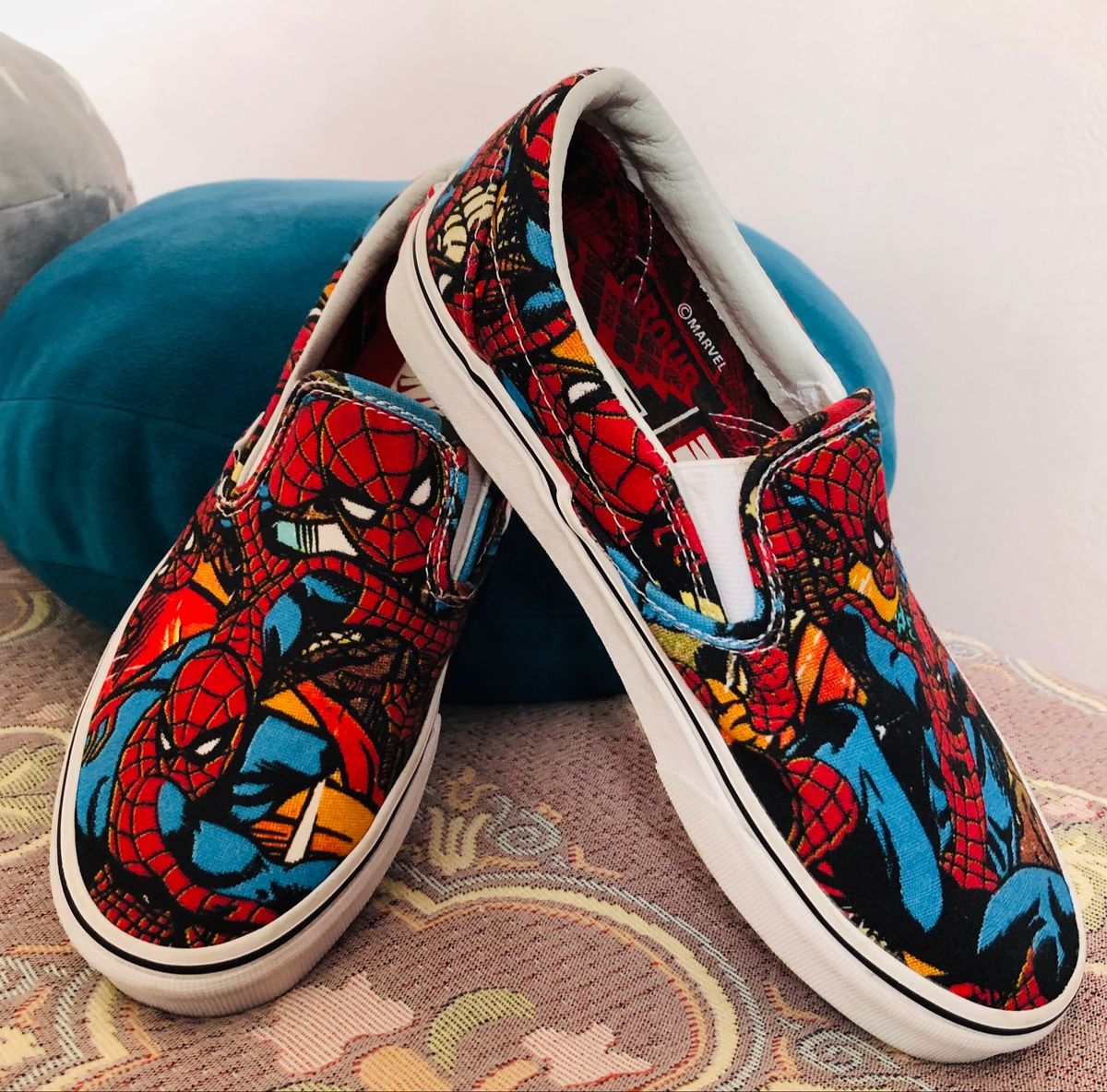 tenis homem aranha vans