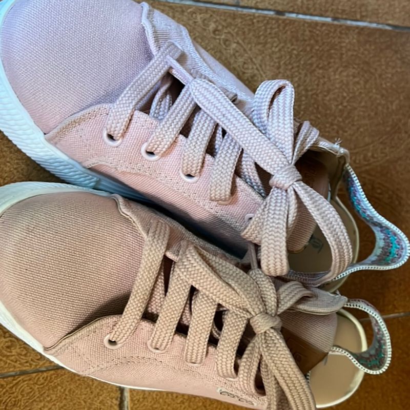 Tenis lez best sale a lez