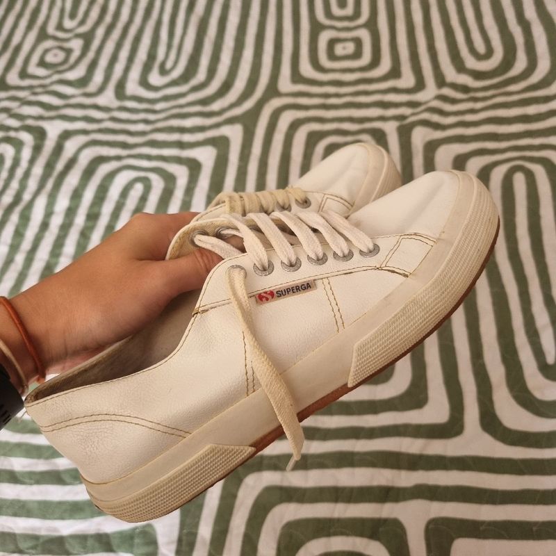 Tenis sale superga branco