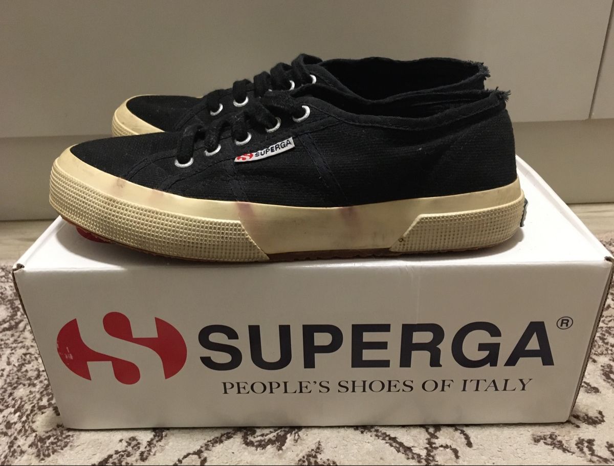 Superga preto hot sale