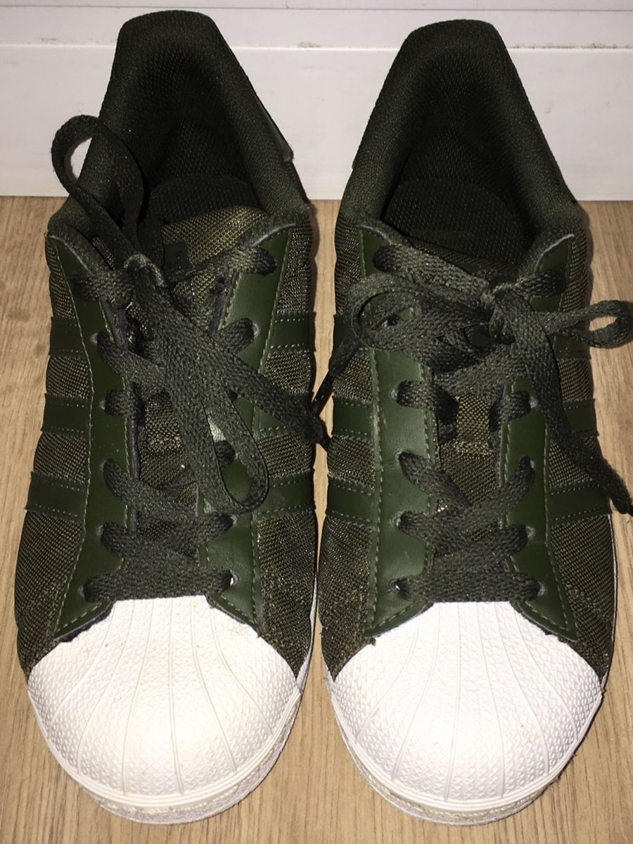 tenis verde militar feminino adidas