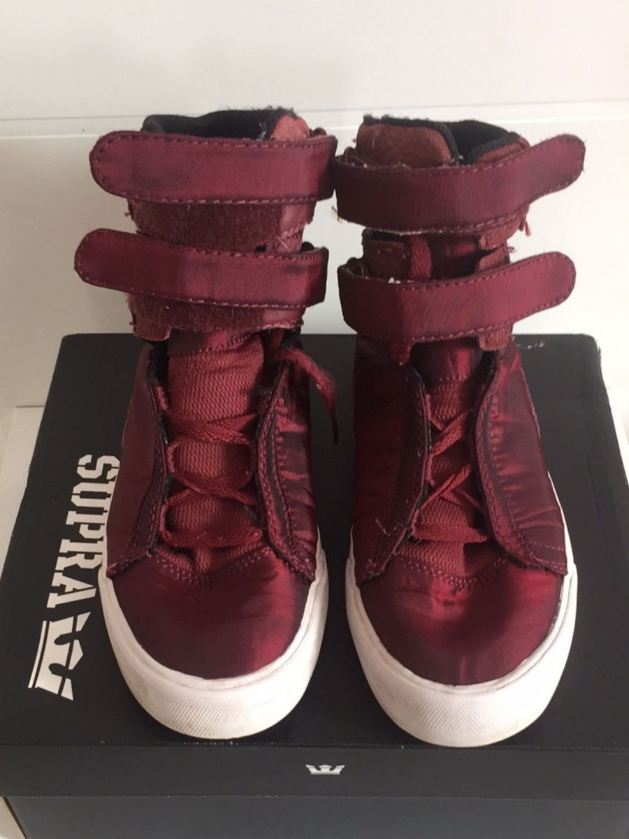 sapatos supra