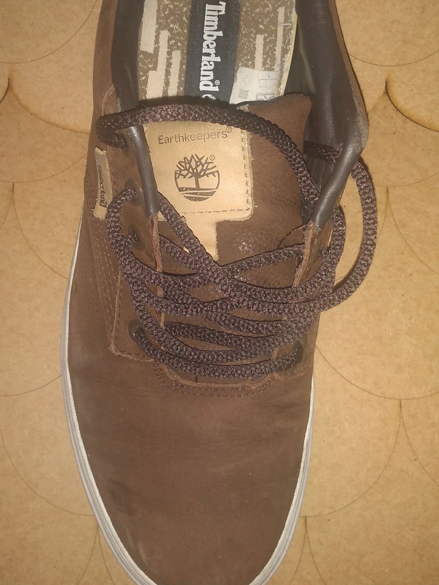 bota cano curto cravo e canela