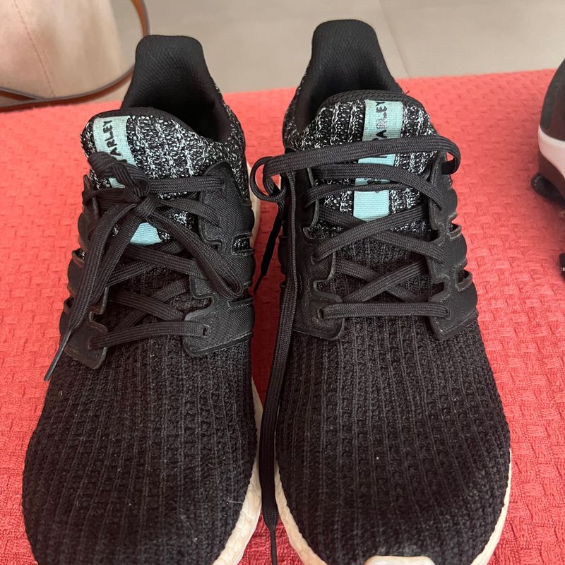 T锚nis ultra outlet boost preto