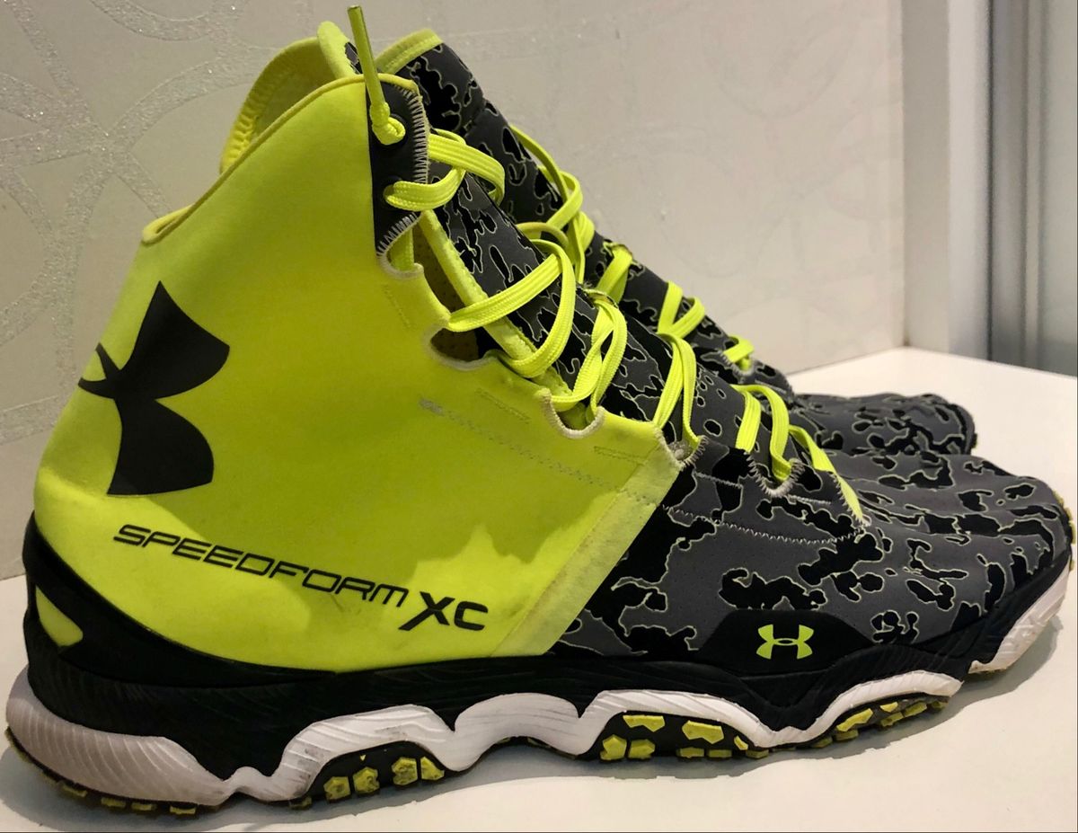 tenis under armour botinha