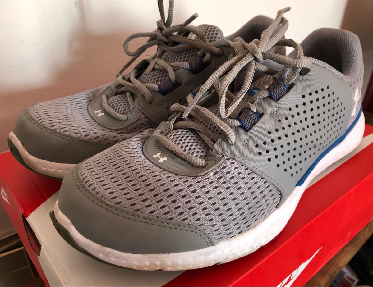 T nis Under Armour Altitude Cinza Caminhada Academia T nis 
