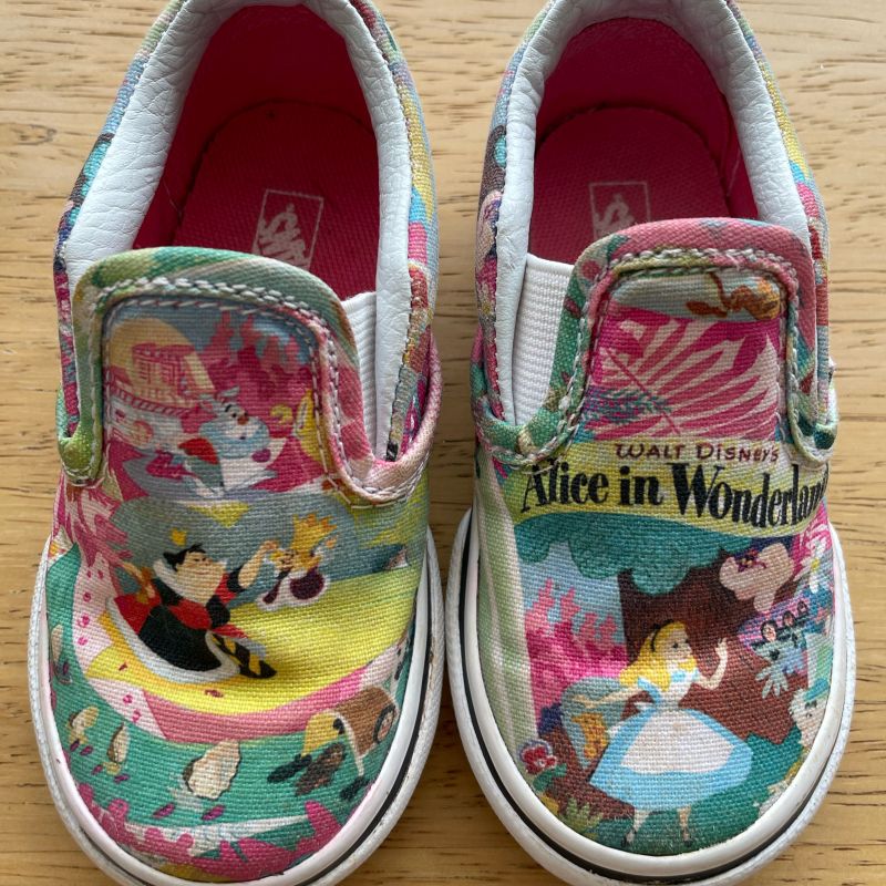 Vans alice no deals pais das maravilhas