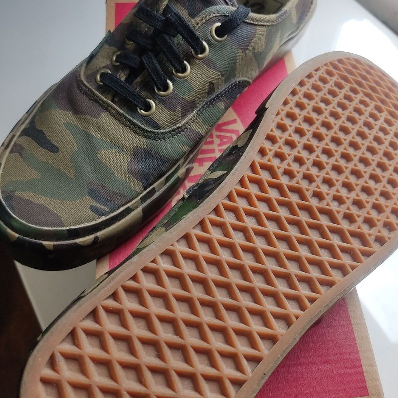 Tênis vans 2024 authentic camuflado