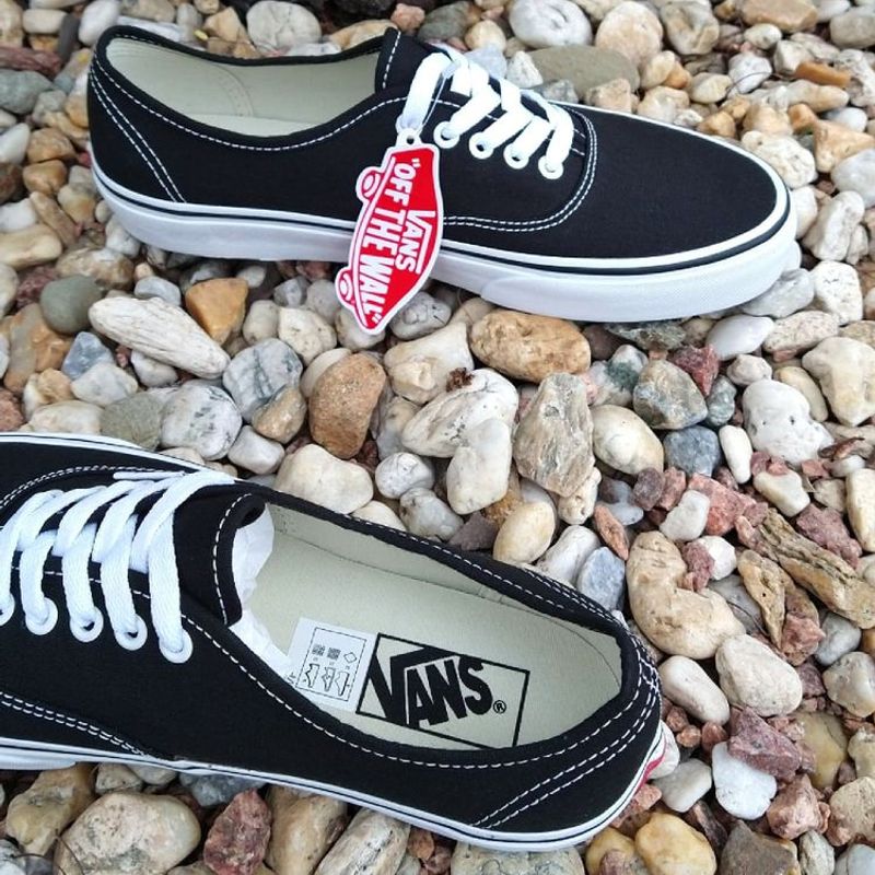 Tênis Vans Authentic Preto Branco Clássico Skate Lona Canvas