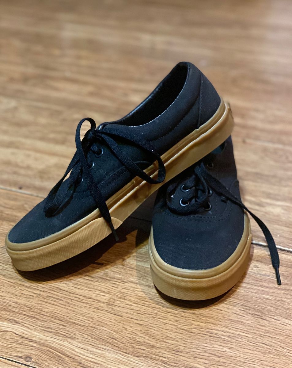 vans marrom e preto