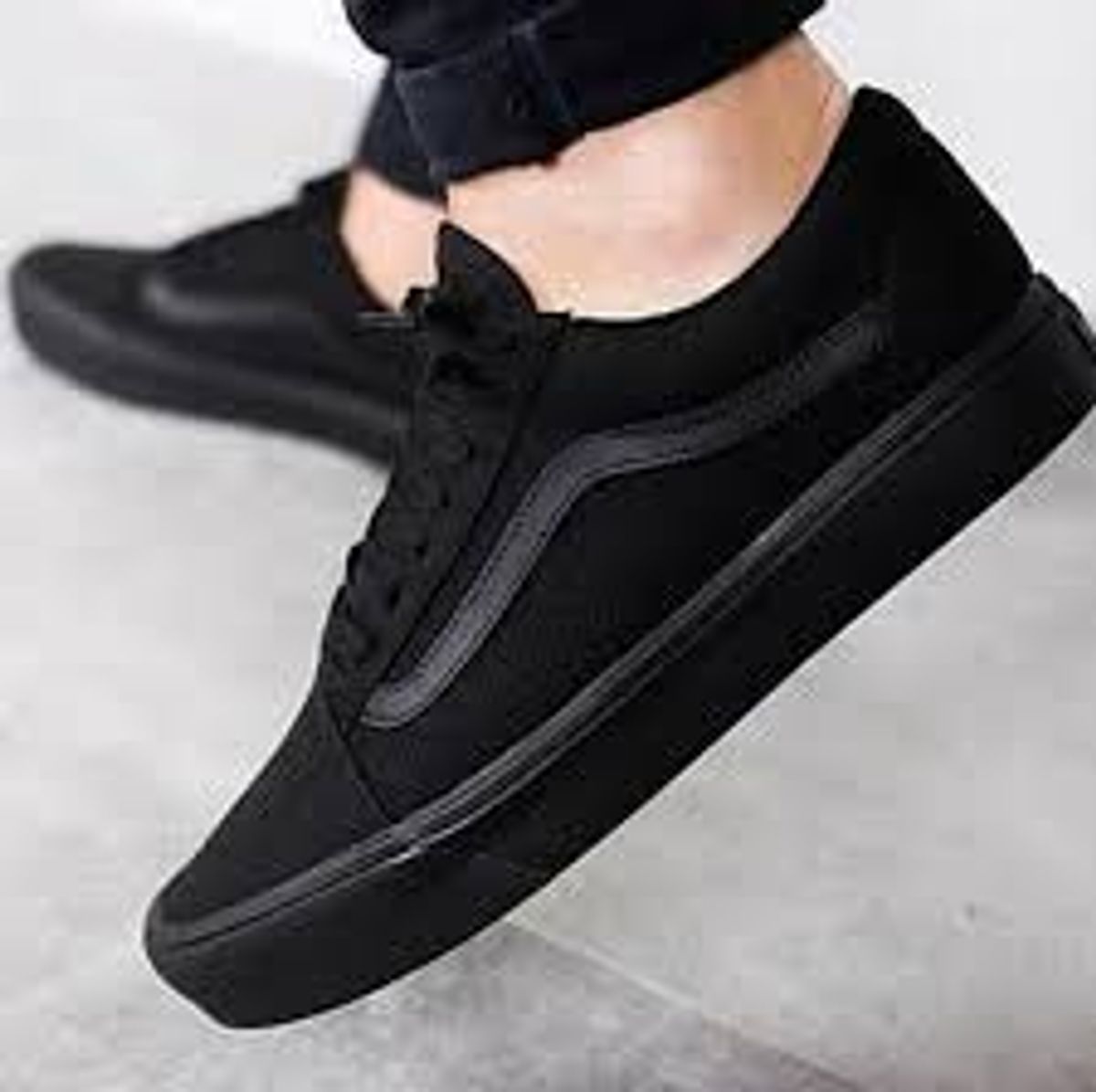 Tênis Vans Authentic Todo Preto Envio Imediato para Todo Brasil! N°38 por Apenas!!! | Tênis Feminino Vans Nunca Usado 44835522 | enjoei