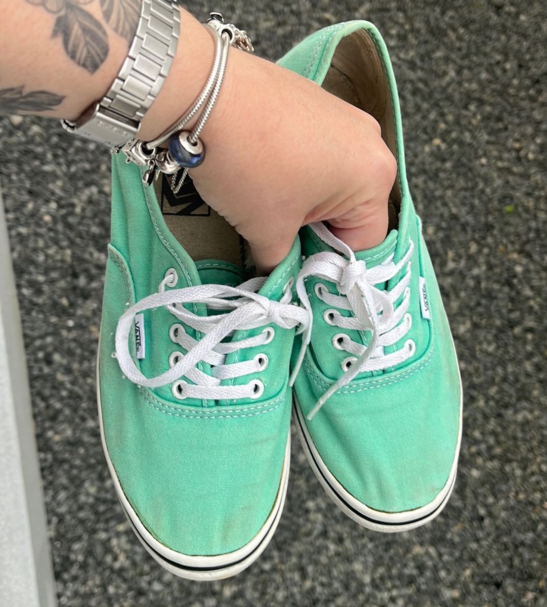 Tênis vans Verde Àgua  Vans verdes, Looks com tenis, Look com tenis