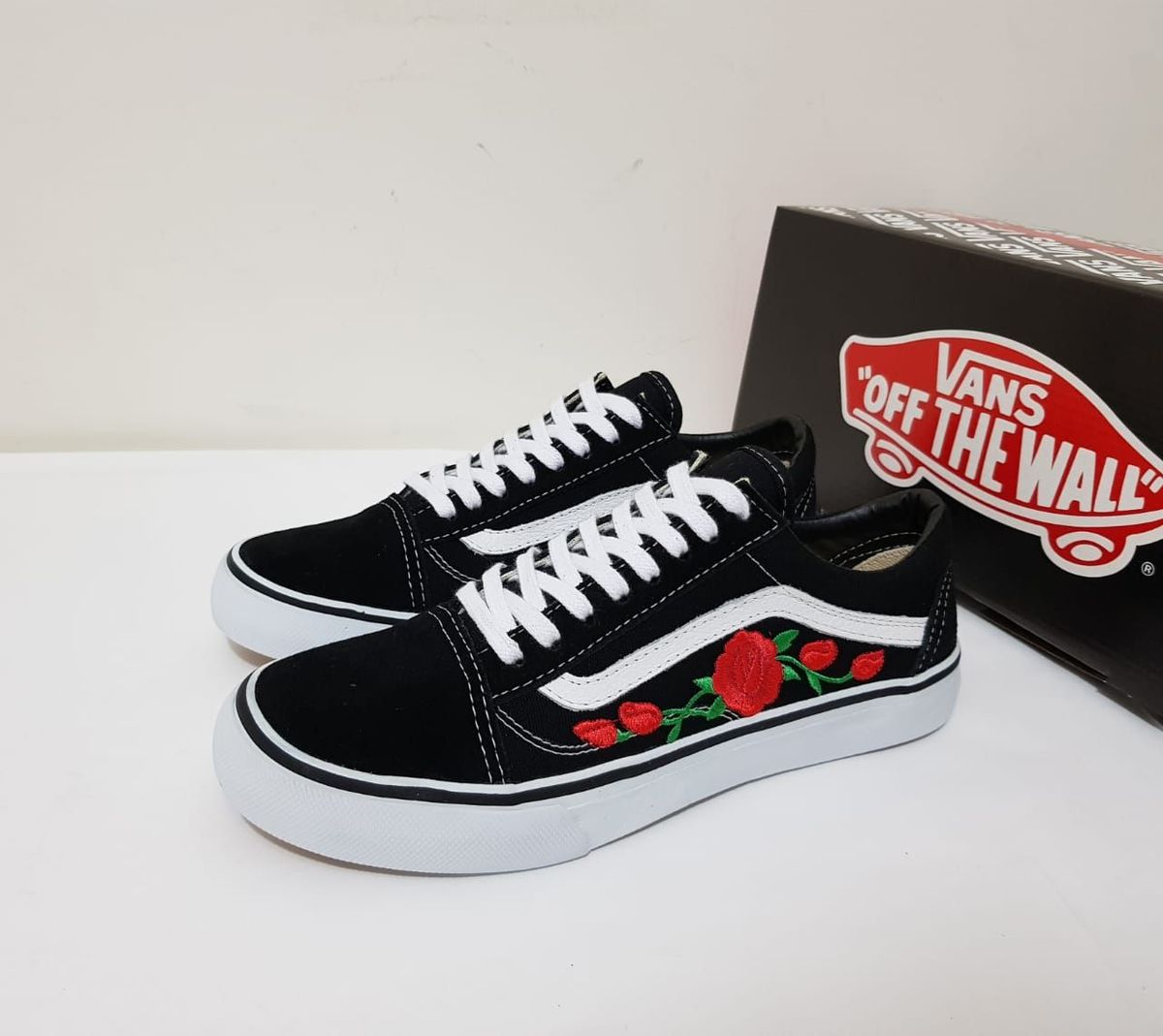 vans flores bordadas