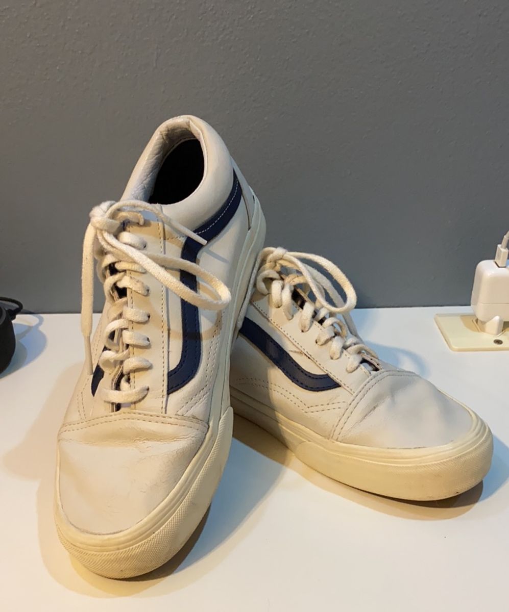 vans branco e azul
