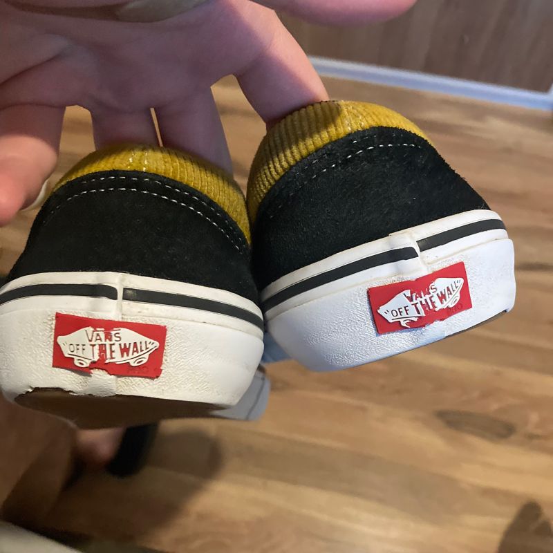 Tenis vans amarelo e hot sale preto