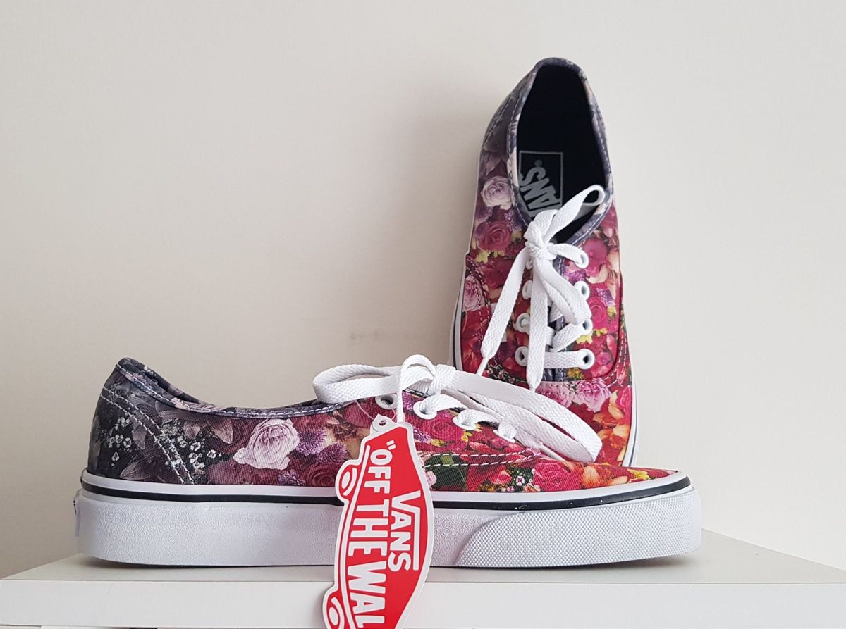 tenis vans florido feminino