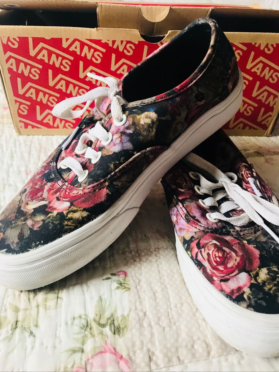 tenis feminino vans florido