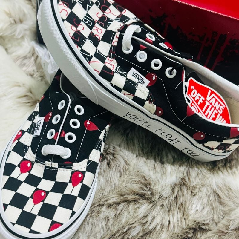 Halloween Vans De Terror VANS Horror Movies Hand Detailed Slip On