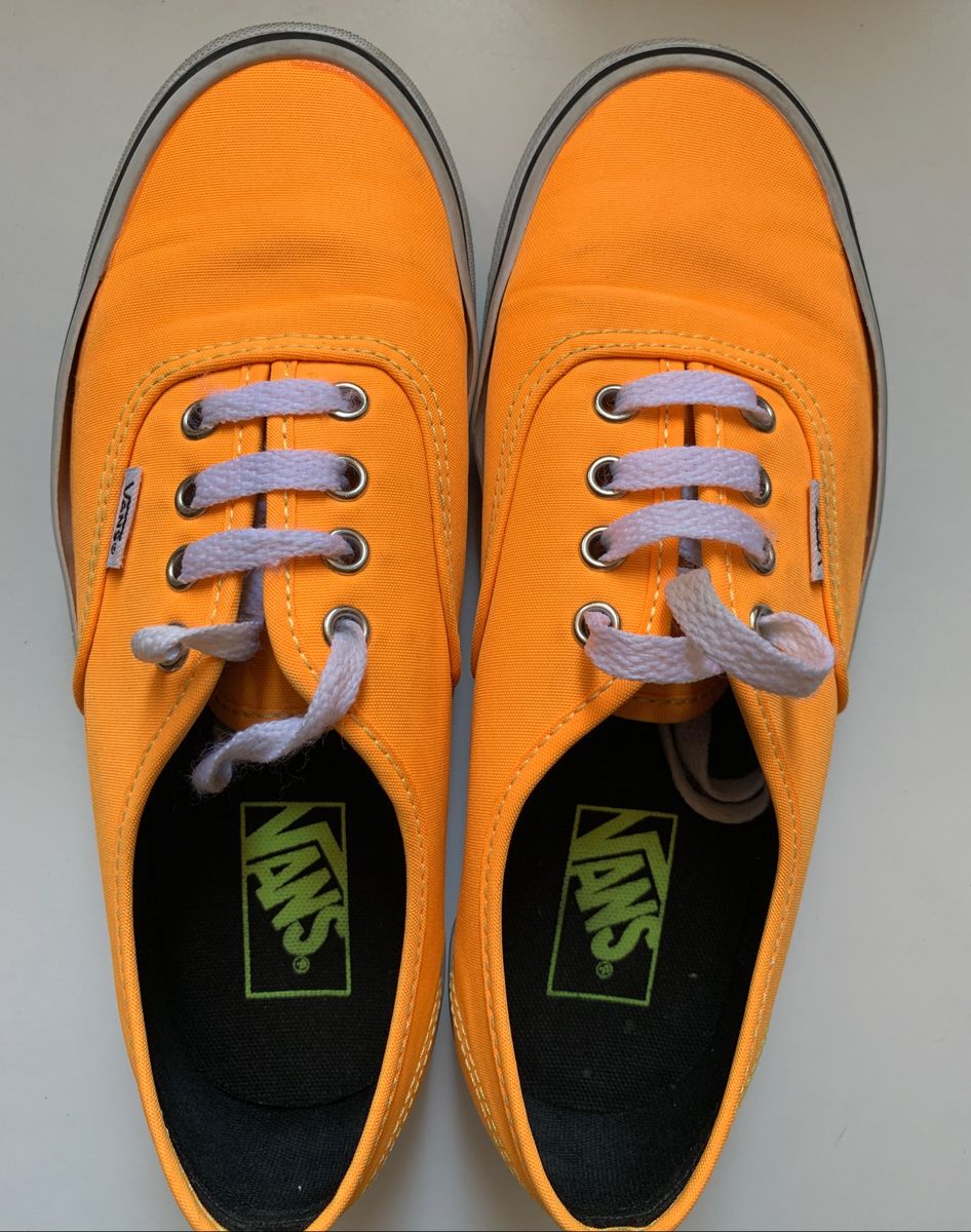 vans laranja neon
