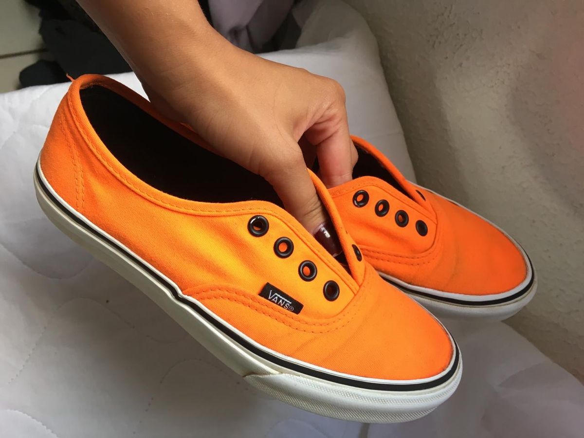 vans preto e laranja