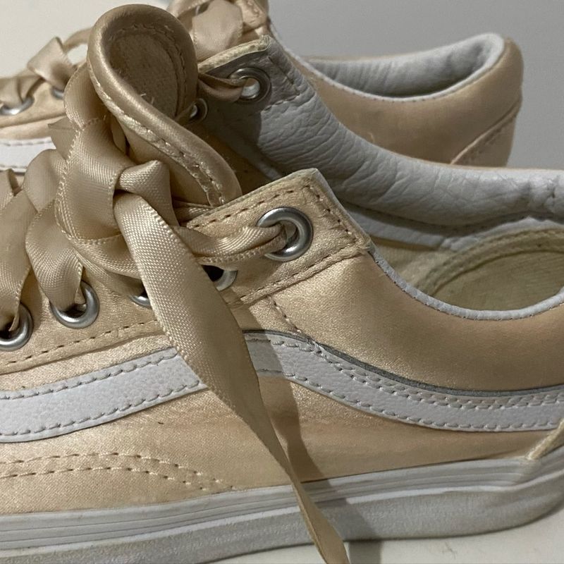 Tenis vans feminino store dourado