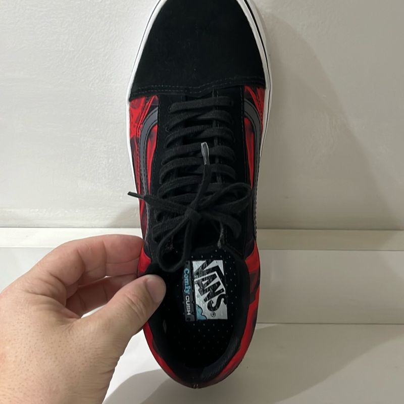 Vans preto hot sale e vermelho