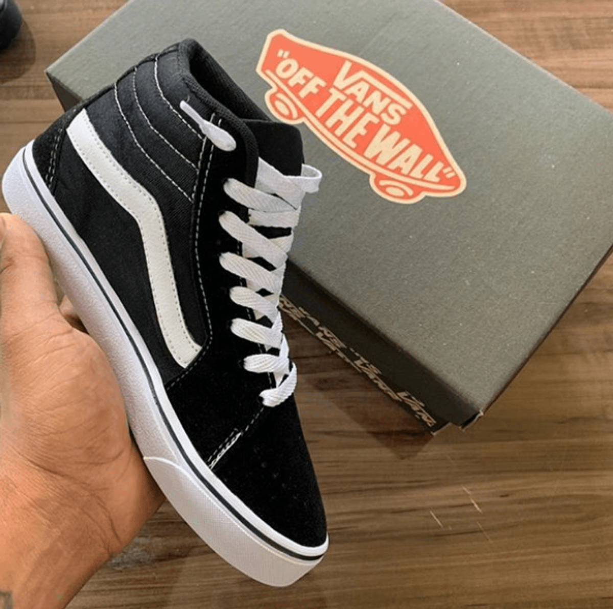 tenis vans feminino preto cano alto