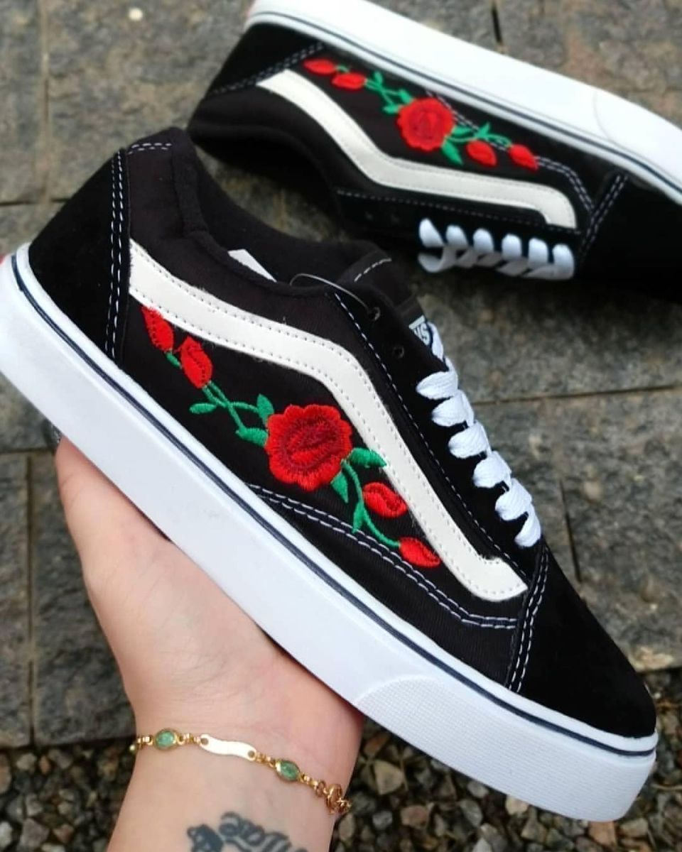 tenis vans com rosa bordada