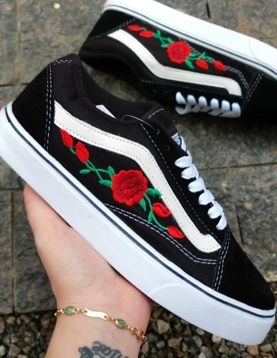 tenis vans preto e vermelho