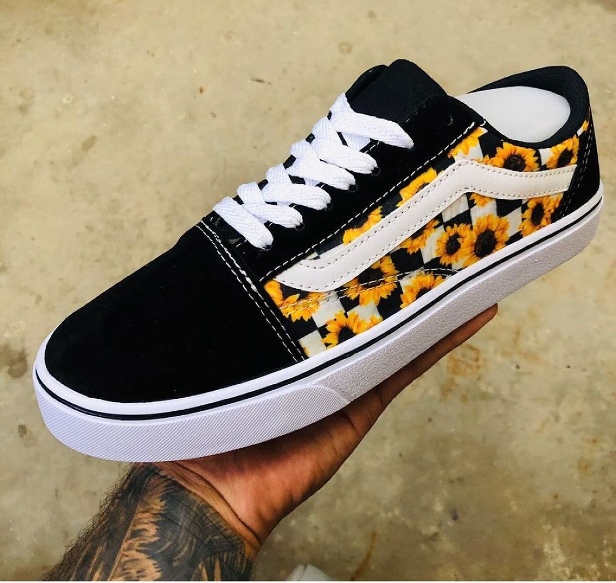 tenis vans com girassol