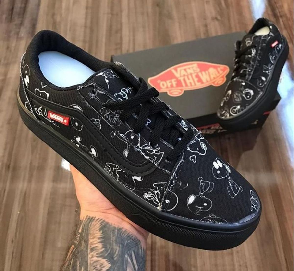 vans snoopy preto