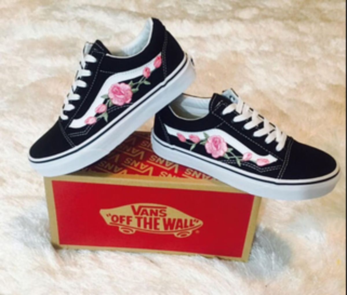 tenis vans preto florido