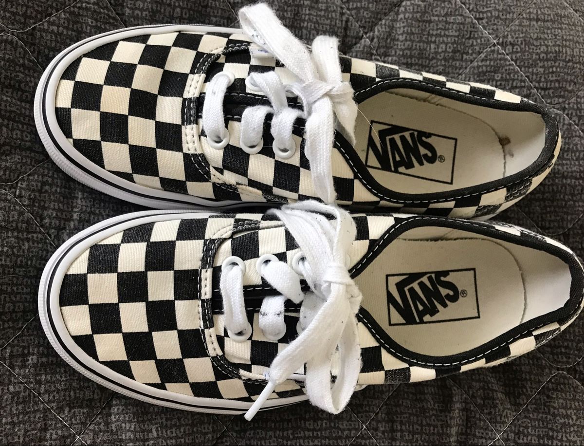 tenis vans quadriculado com cadarço