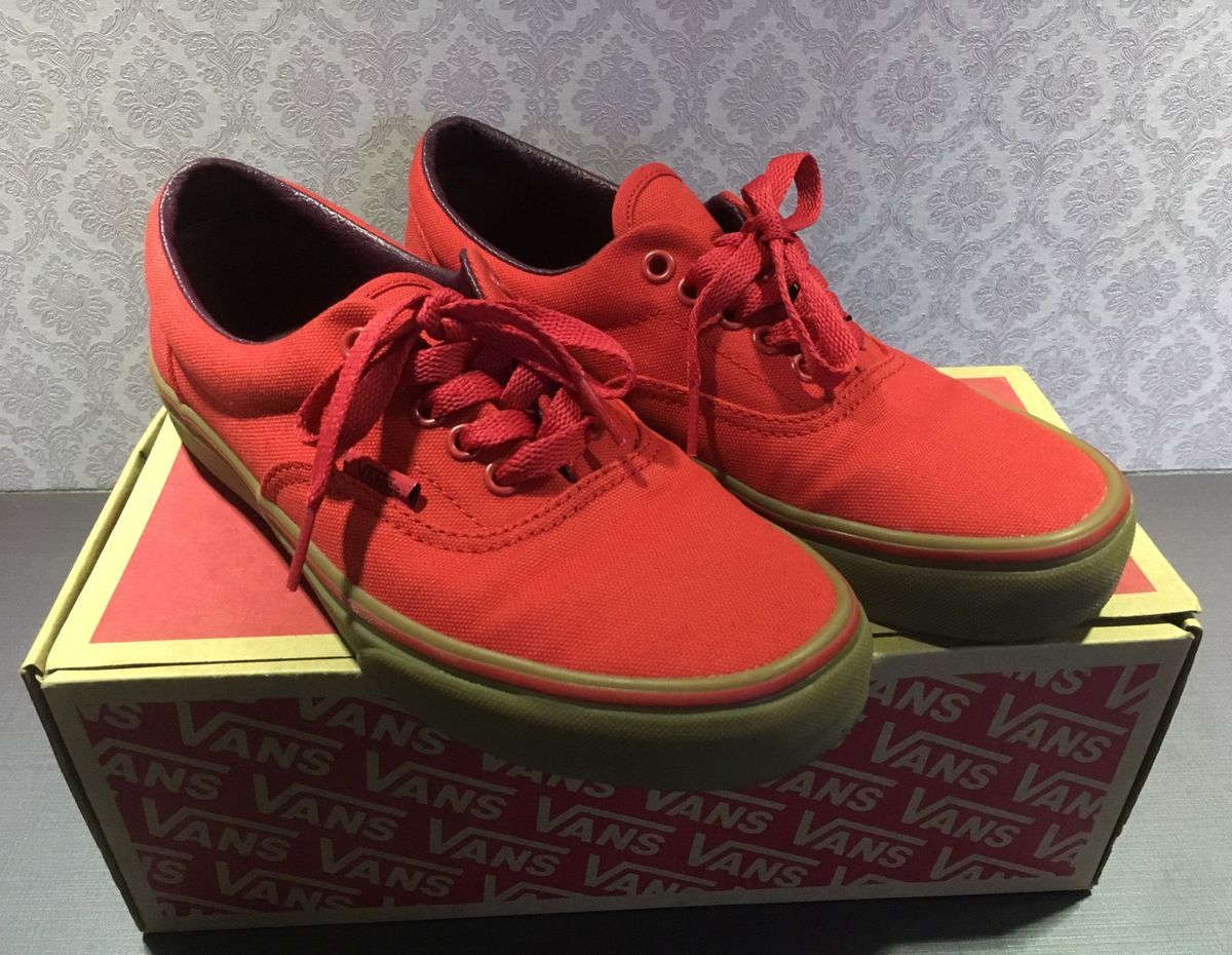 vans era marrom