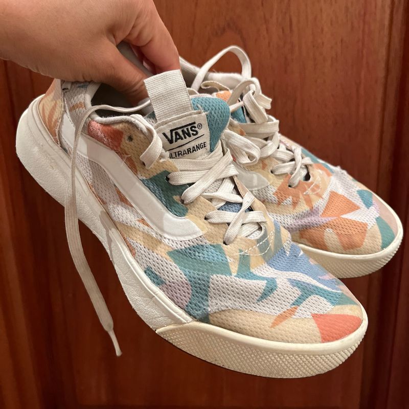 Vans leila hot sale hurst ultrarange