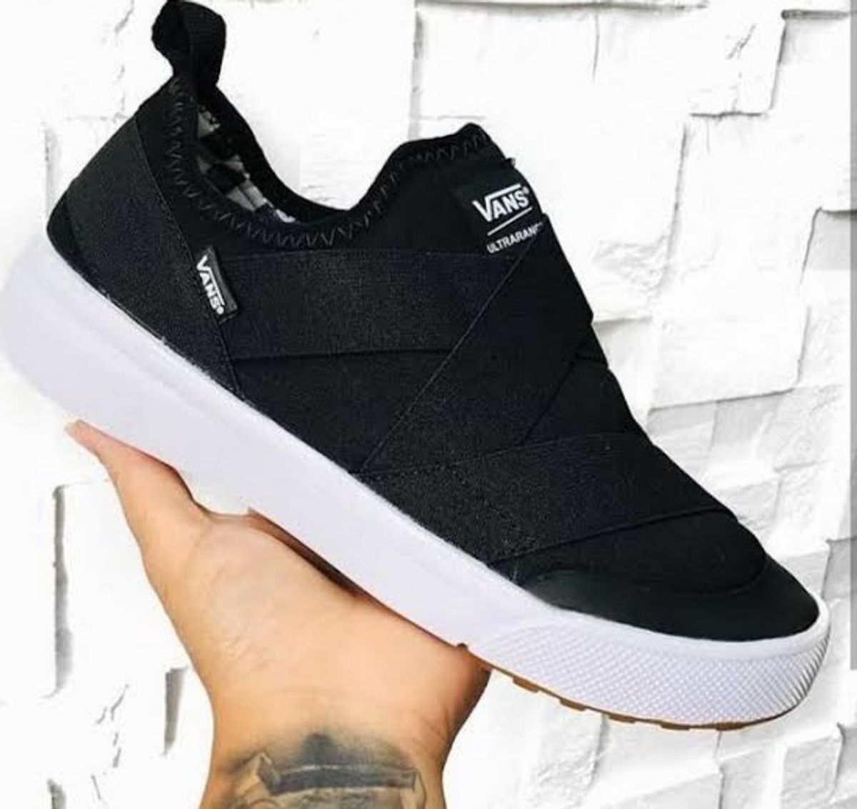 tenis preto feminino salto