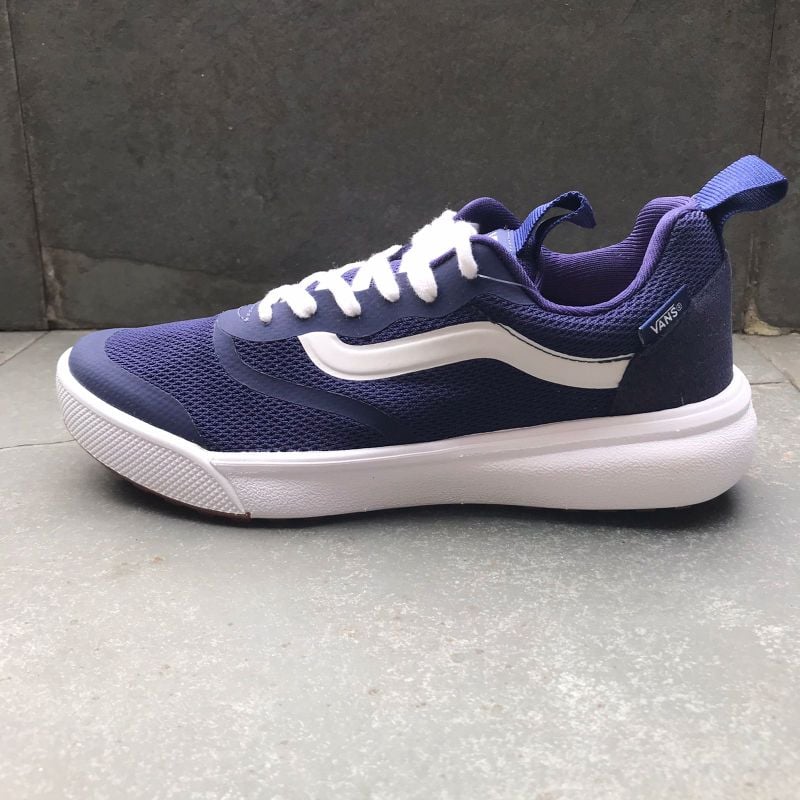 Vans esportivo hot sale feminino