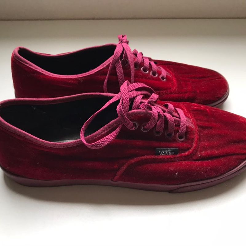 Tenis vans best sale vermelho escuro