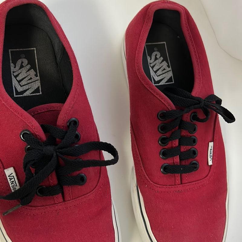 Tenis vans best sale vermelho vinho