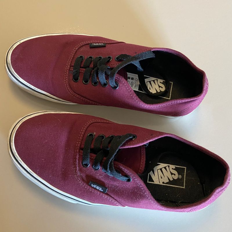 Vans vinho hot sale com cadarço preto